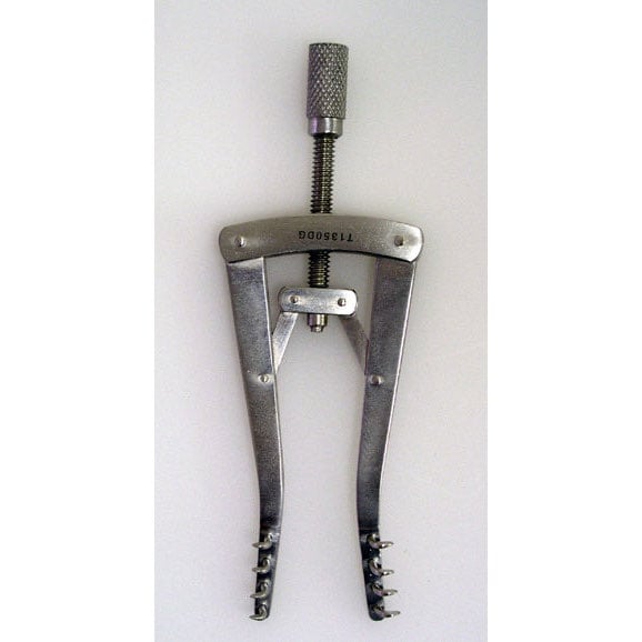 Alm retractor