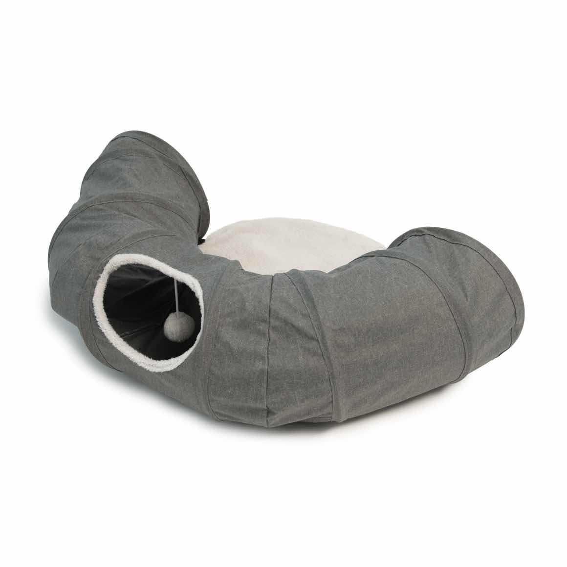 Tunnel and round cushion