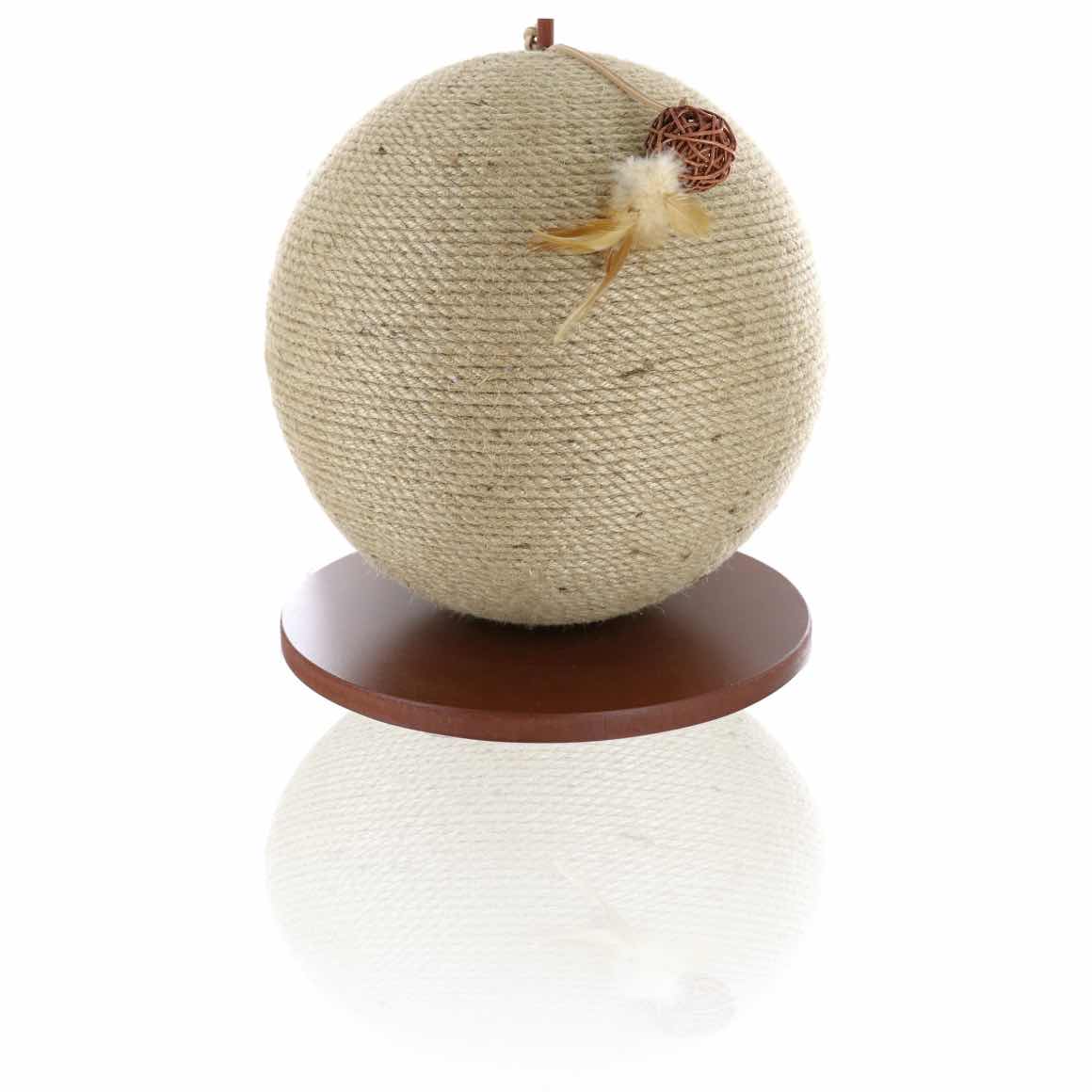 Sisal scratching globe