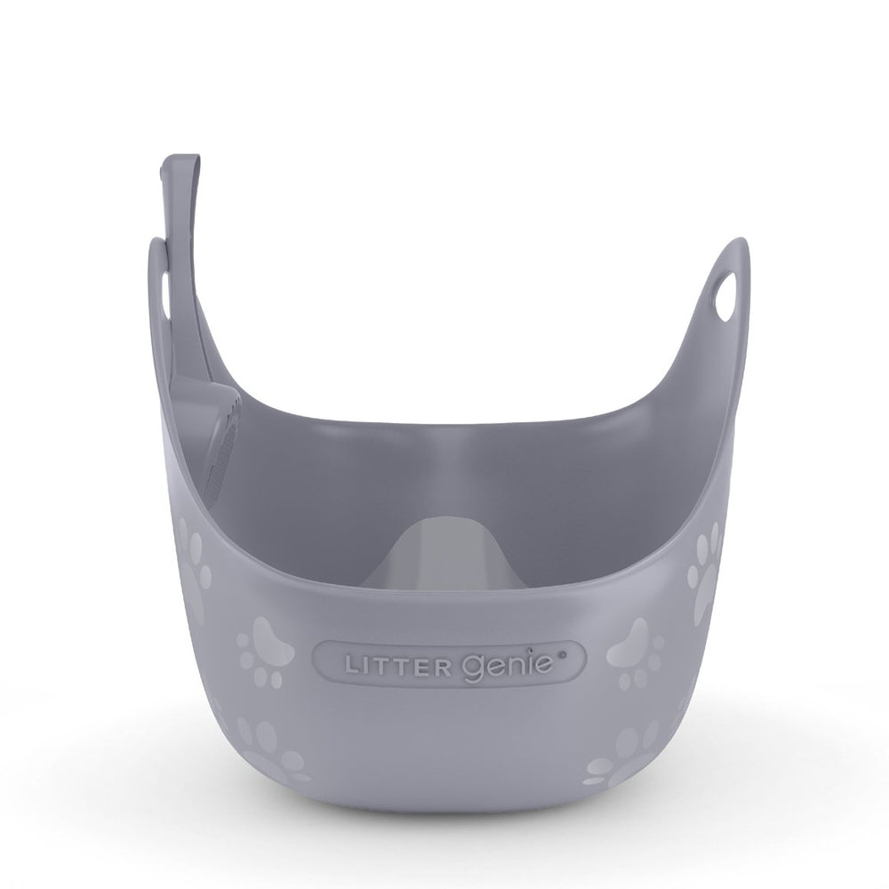 Litter box with scoop for cats